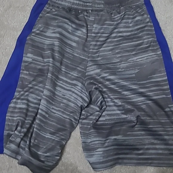 Shorts - Picture 4 of 4